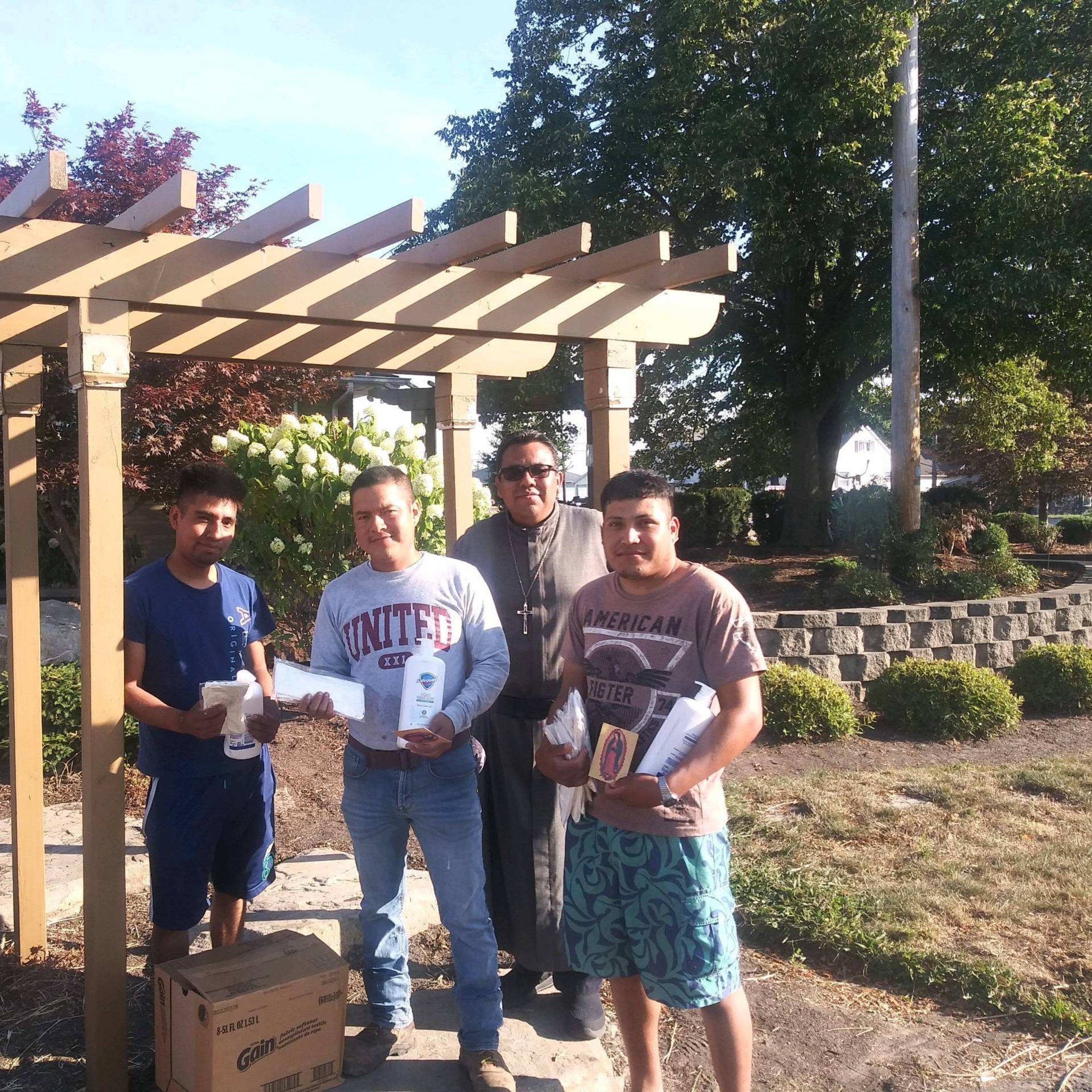 Br. Uriel With Migrants